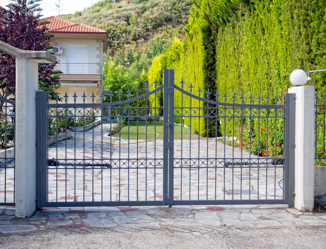 gated entry way fence